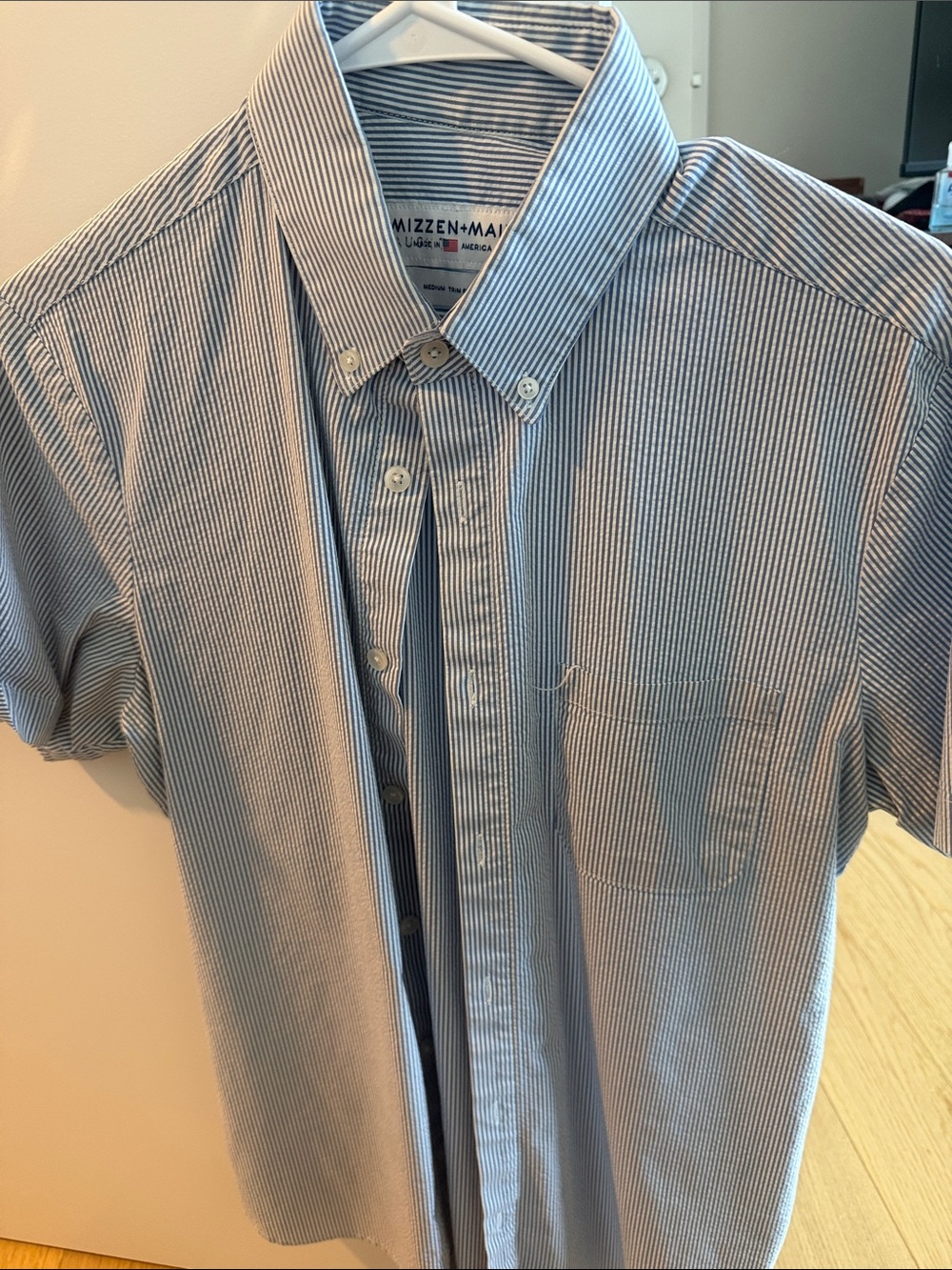 Mizzen+Main Blue and White Thin-Striped Short-Sleeve Button-Down Shirt